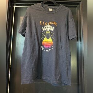 Comfort colors size L black ET Tshirt